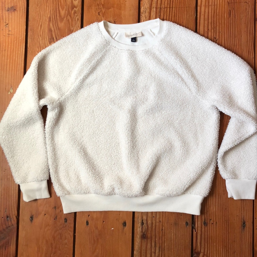 Universal Thread Ivory Sherpa Crewneck Sweatshirt
